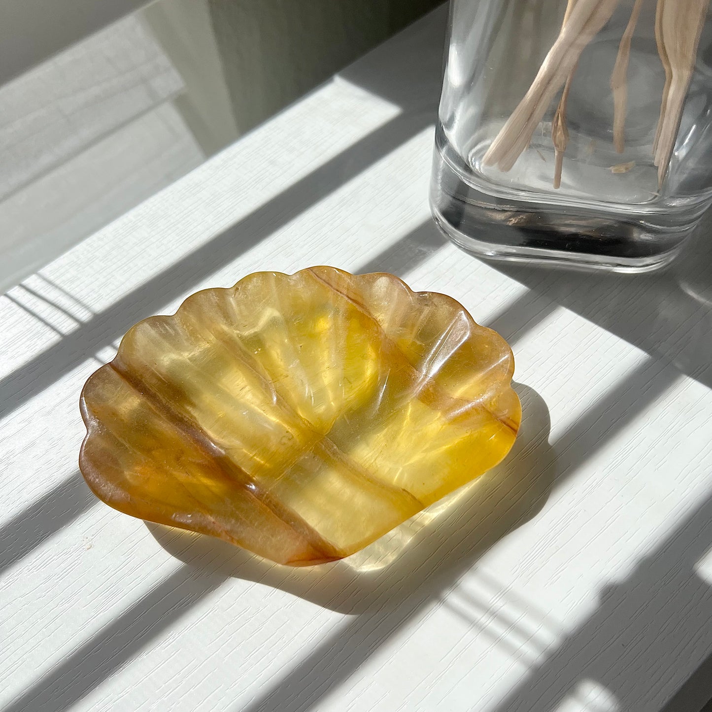 FLUORITE SHELL BOWL