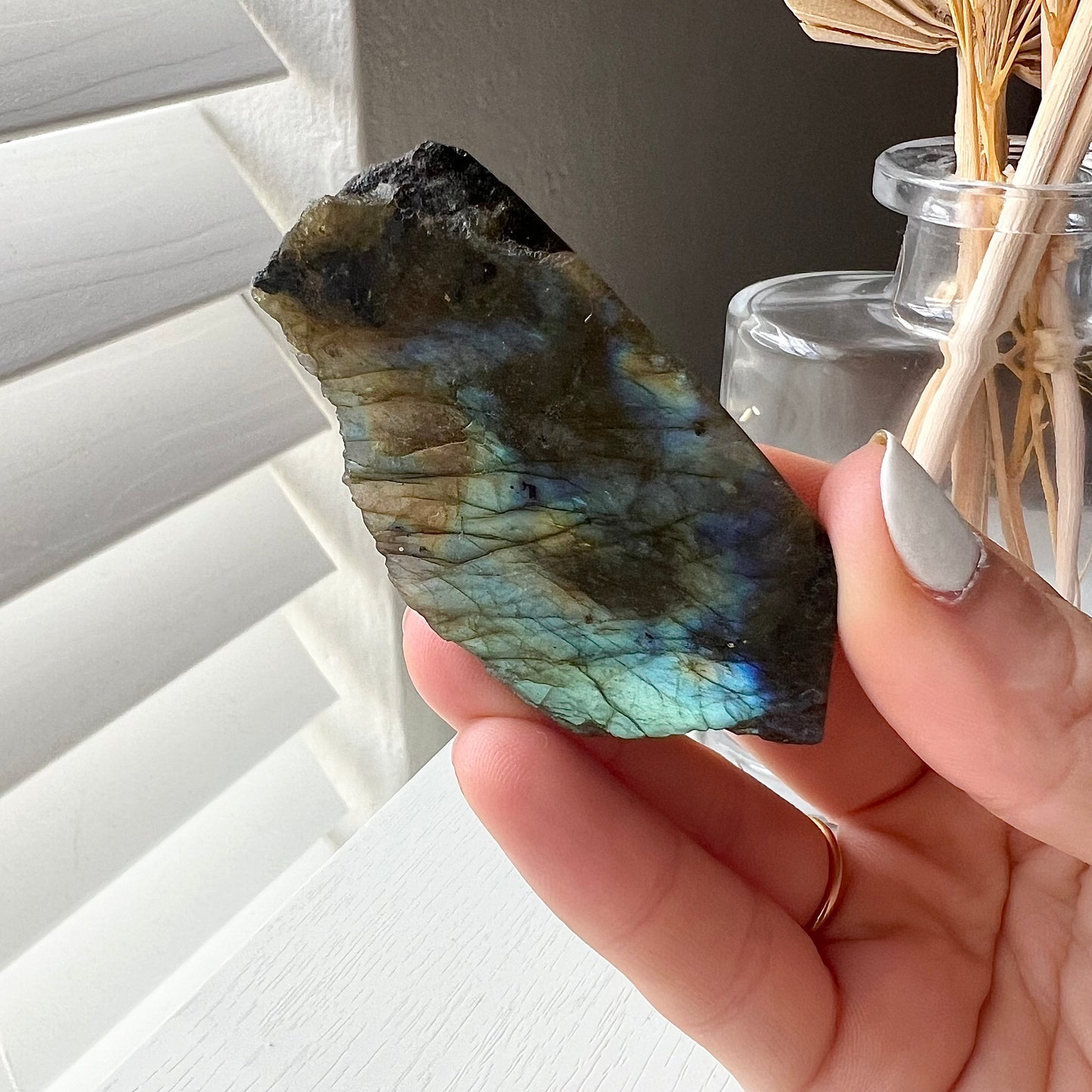 LABRADORITE SPECIMEN