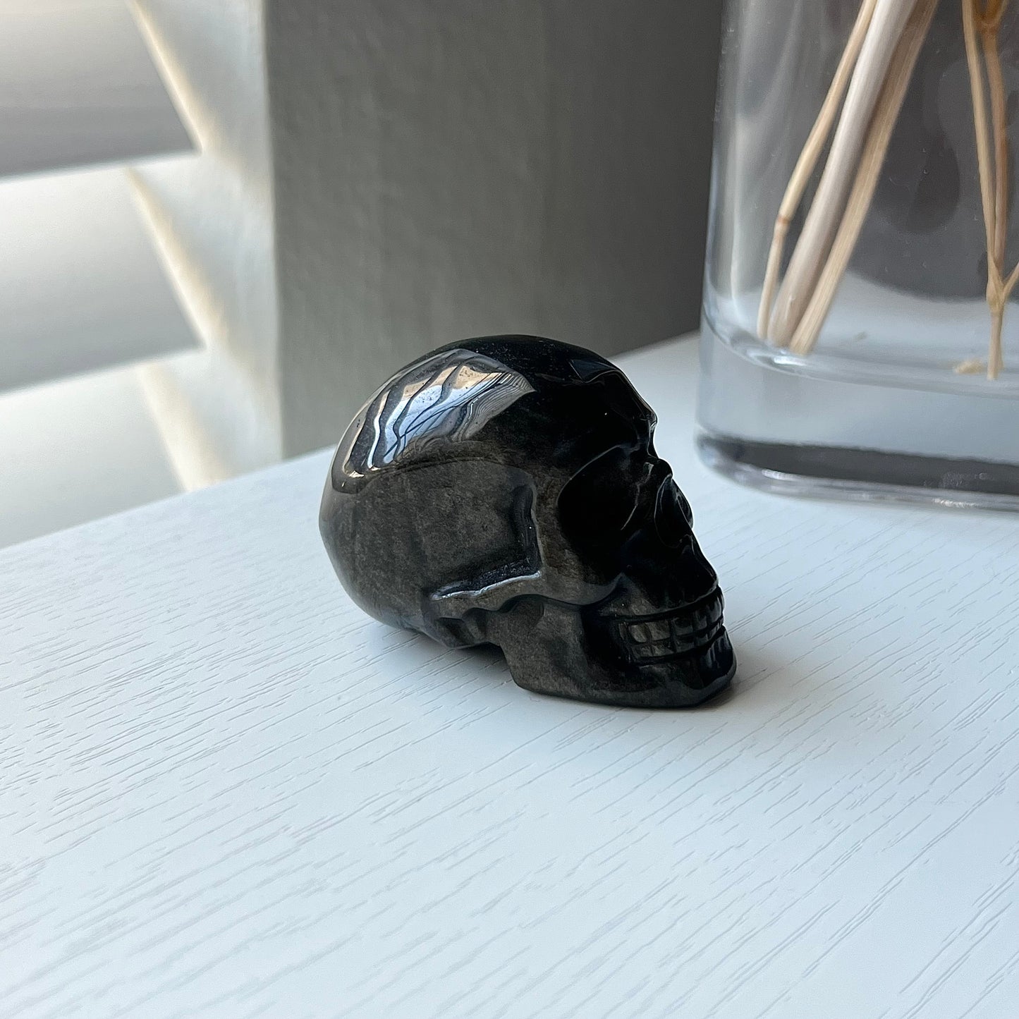 GOLD SHEEN OBSIDIAN SKULL