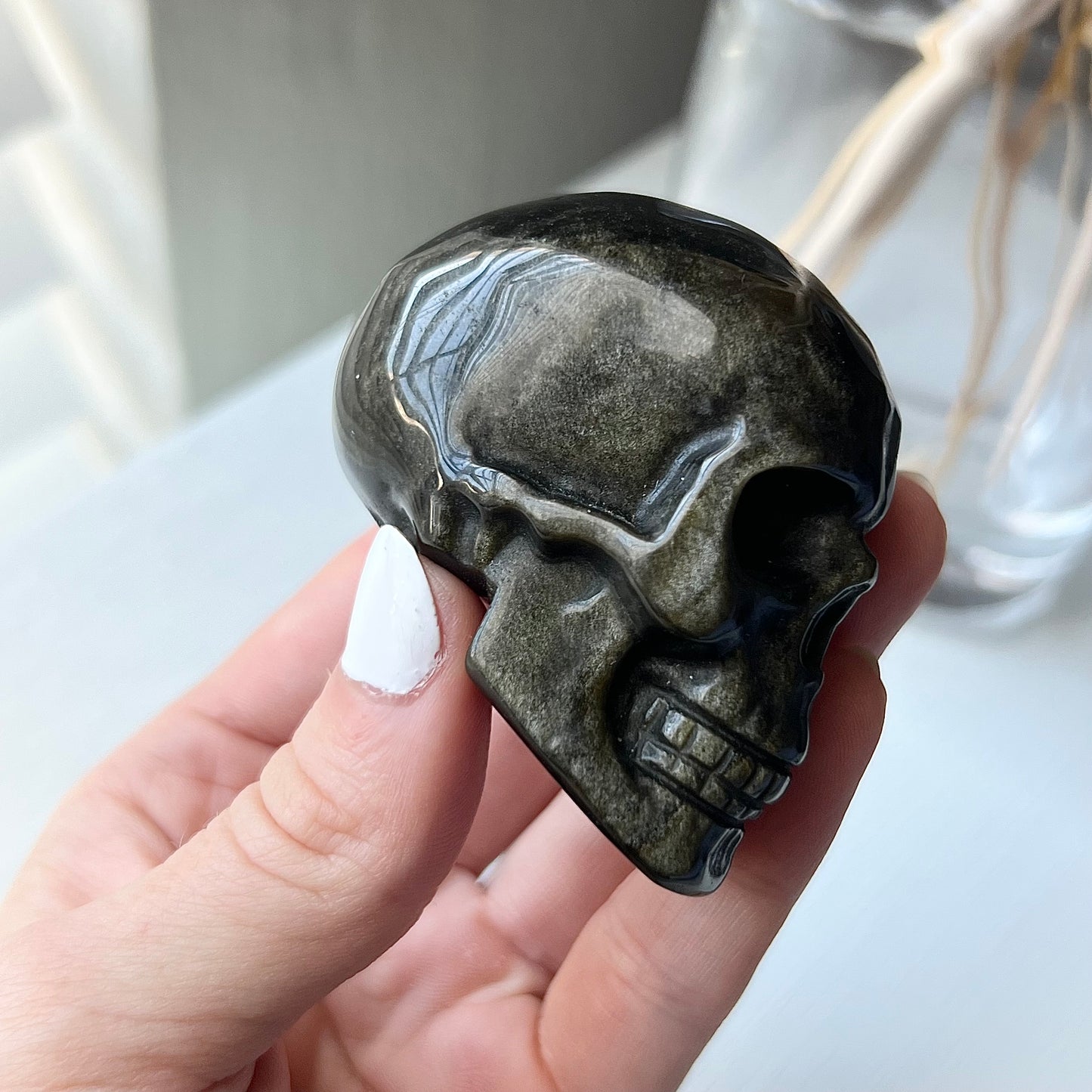 GOLD SHEEN OBSIDIAN SKULL